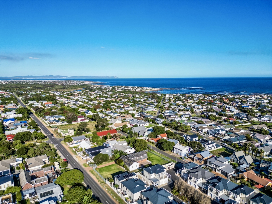 6 Bedroom Property for Sale in Onrus Western Cape